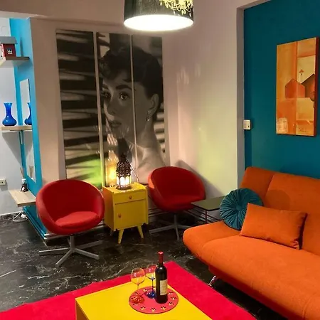 Retro Living Apartment