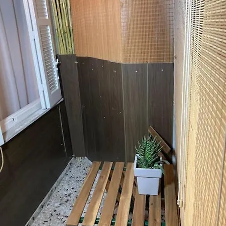 Retro Living Apartment *