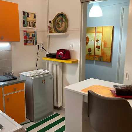 Apartment Retro Living
